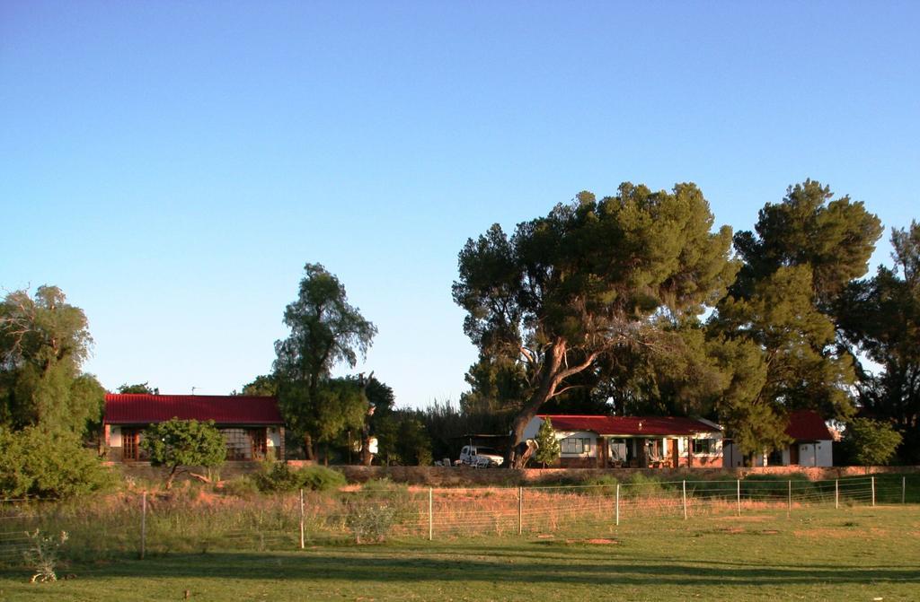 Вилла Garingboom Guest Farm Springfontein Экстерьер фото